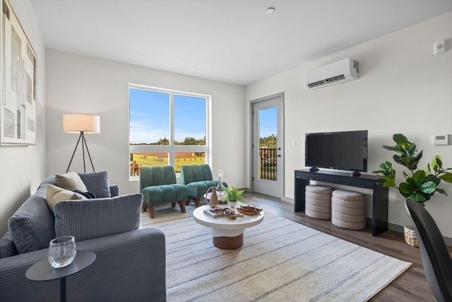 203 Lowell St 120, Wilmington, MA 01887