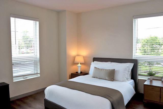 203 Lowell St 120, Wilmington, MA 01887