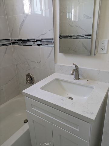 1555 Artesia Boulevard, Manhattan Beach, CA 90266