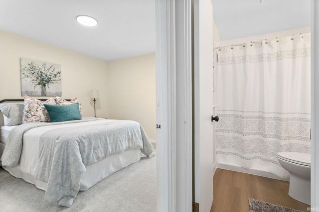 2205 Parkview Place, South Bend, IN 46616