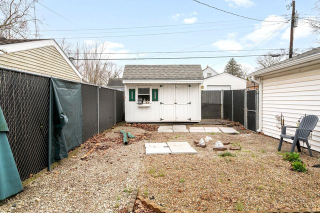 2205 Parkview Place, South Bend, IN 46616