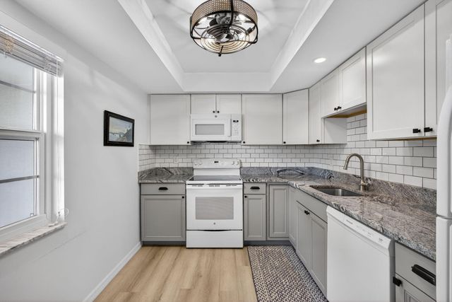 1210 N Sugar Sands Boulevard 241, Singer Island, FL 33404