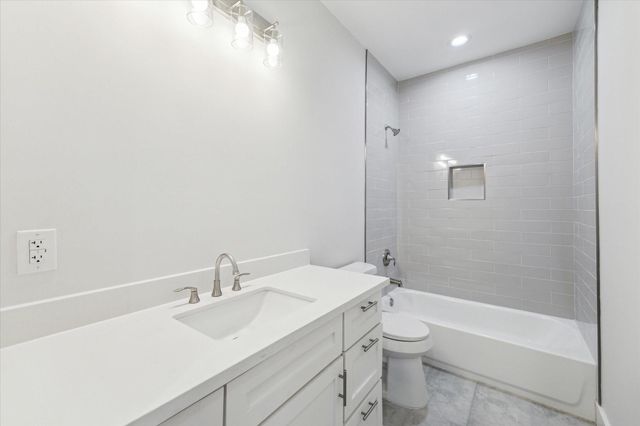 2207 Stevens St, Houston, TX 77026