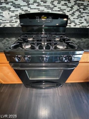 9368 Hopcroft Avenue, Las Vegas, NV 89178