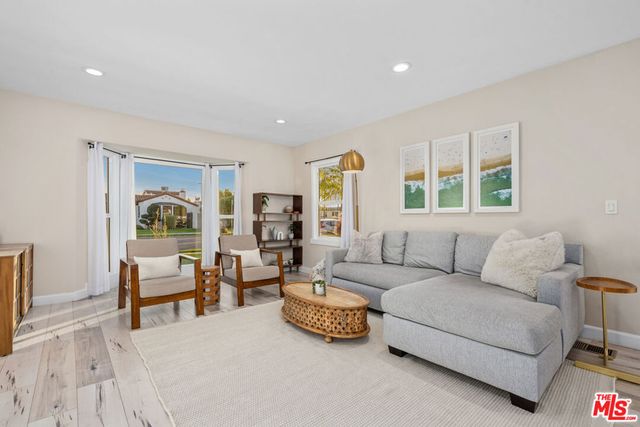 2525 W 81st Street, Inglewood, CA 90305
