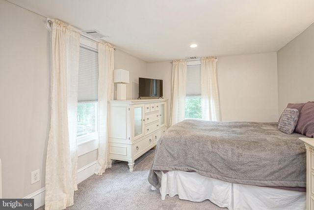 409 RANCOCAS AVE, Hainesport, NJ 08036
