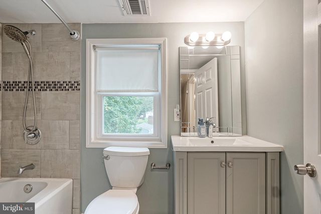 409 RANCOCAS AVE, Hainesport, NJ 08036