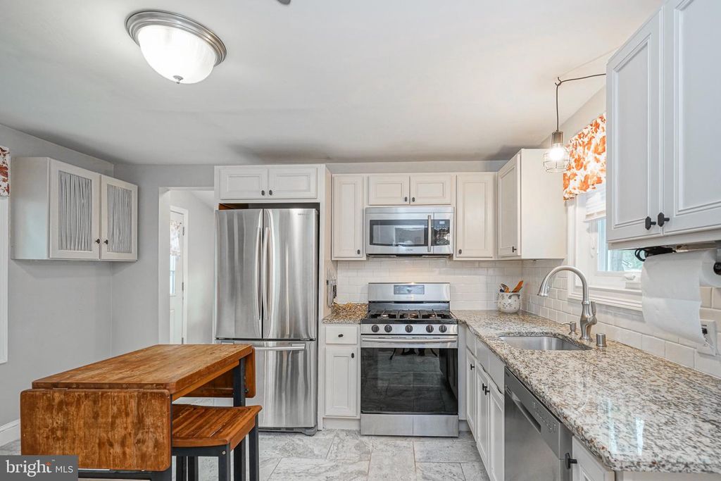 409 RANCOCAS AVE, HAINESPORT, NJ 08036 — photo 3