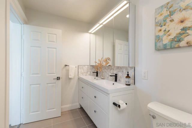 913 Johnson Ave, San Diego, CA 92103