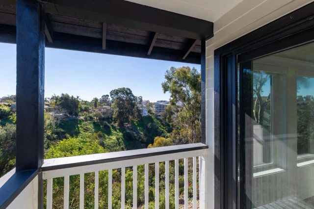 913 Johnson Ave, San Diego, CA 92103