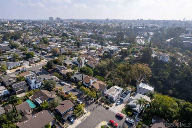 913 Johnson Ave, San Diego, CA 92103