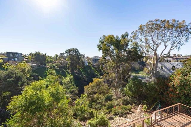 913 Johnson Ave, San Diego, CA 92103