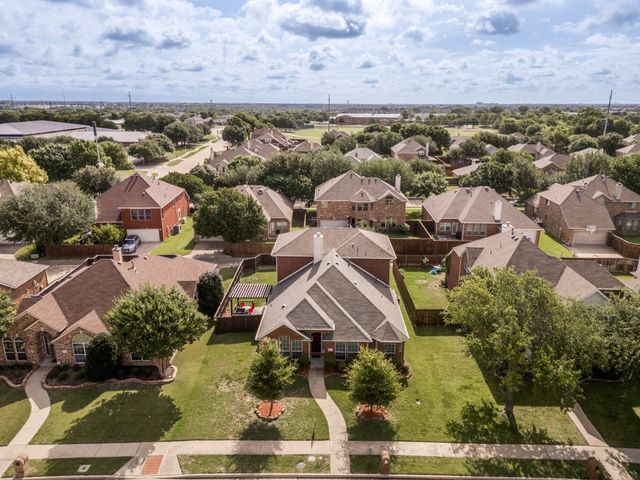 7498 Ravenhill Drive, Frisco, TX 75035