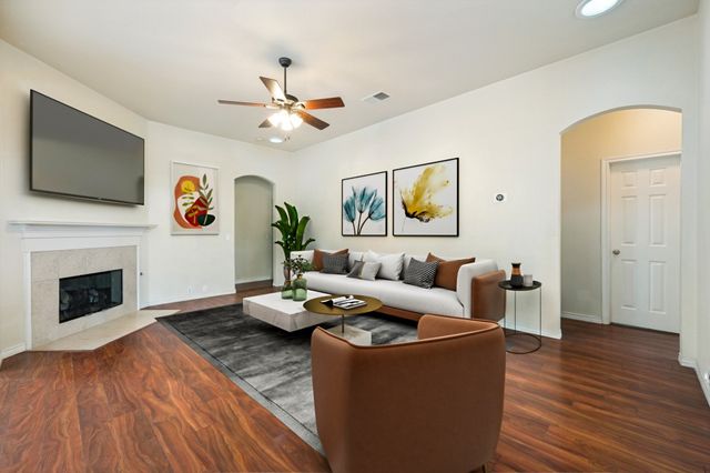 7498 Ravenhill Drive, Frisco, TX 75035
