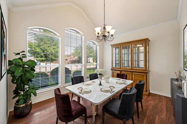 7498 Ravenhill Drive, Frisco, TX 75035