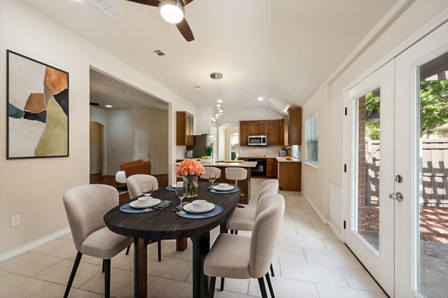 7498 Ravenhill Drive, Frisco, TX 75035