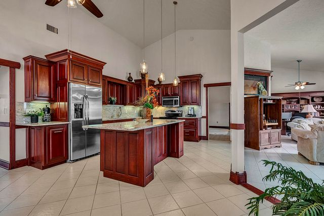 8142 Mimosa Place, Boynton Beach, FL 33472