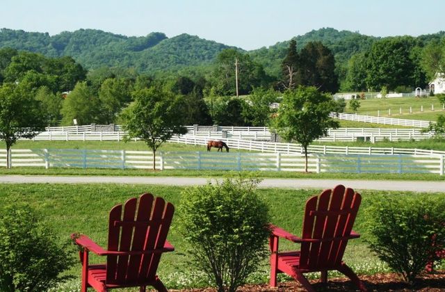 8518 Blanton Ct, College Grove, TN 37046