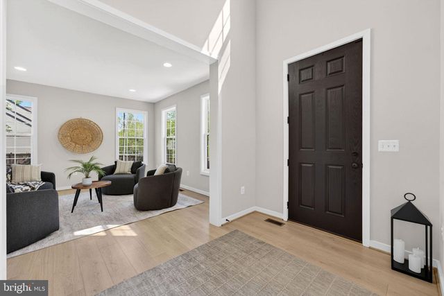 15055 FALLEN OAKS PL, Gainesville, VA 20155