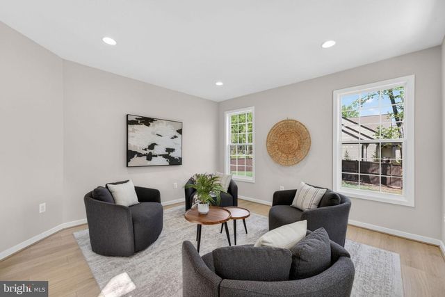 15055 FALLEN OAKS PL, Gainesville, VA 20155