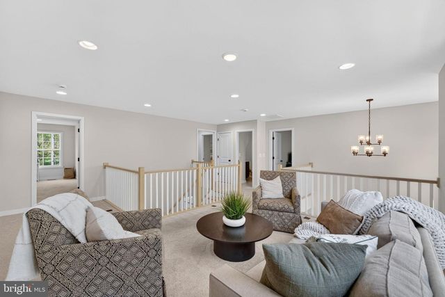 15055 FALLEN OAKS PL, Gainesville, VA 20155