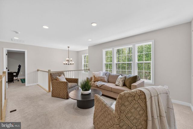15055 FALLEN OAKS PL, Gainesville, VA 20155