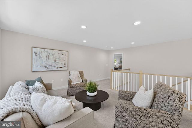 15055 FALLEN OAKS PL, Gainesville, VA 20155