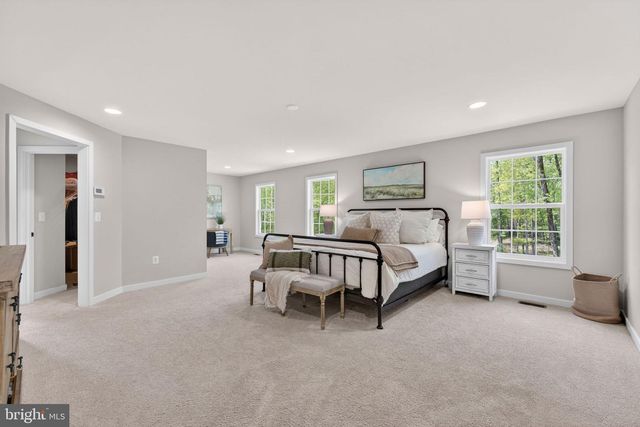 15055 FALLEN OAKS PL, Gainesville, VA 20155