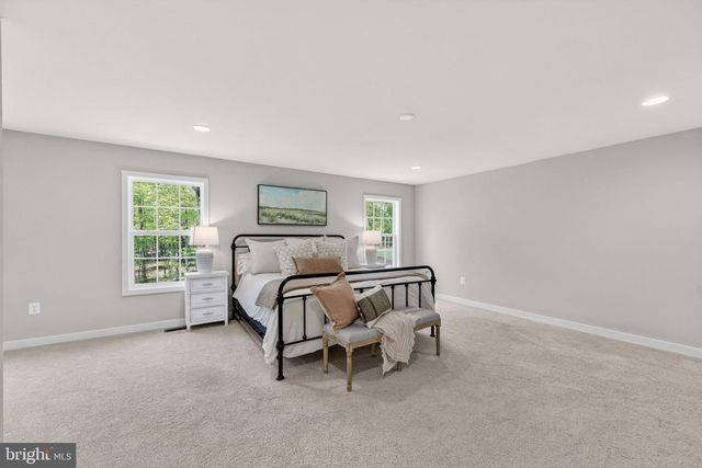 15055 FALLEN OAKS PL, Gainesville, VA 20155