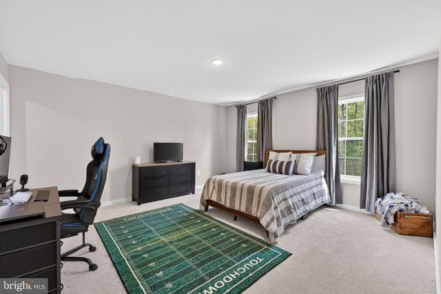 15055 FALLEN OAKS PL, Gainesville, VA 20155