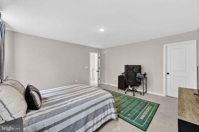 15055 FALLEN OAKS PL, Gainesville, VA 20155