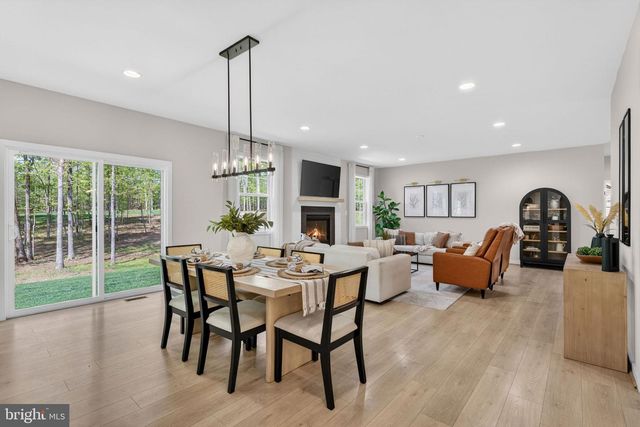 15055 FALLEN OAKS PL, Gainesville, VA 20155