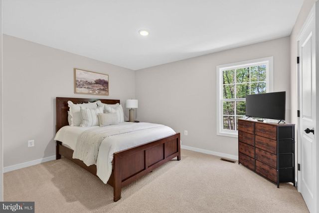 15055 FALLEN OAKS PL, Gainesville, VA 20155