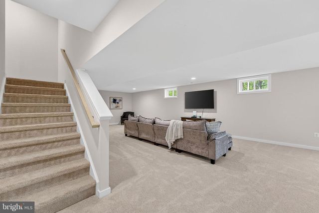 15055 FALLEN OAKS PL, Gainesville, VA 20155
