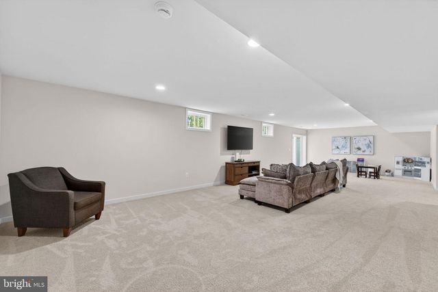 15055 FALLEN OAKS PL, Gainesville, VA 20155