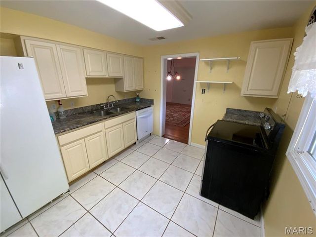 17303 Manchester Road, Wildwood, MO 63038