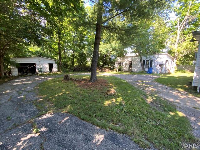 17303 Manchester Road, Wildwood, MO 63038