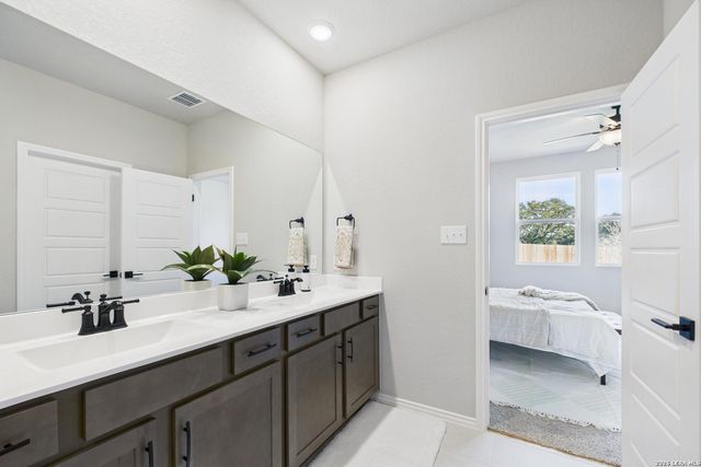 10406 Briceway Fall, San Antonio, TX 78254