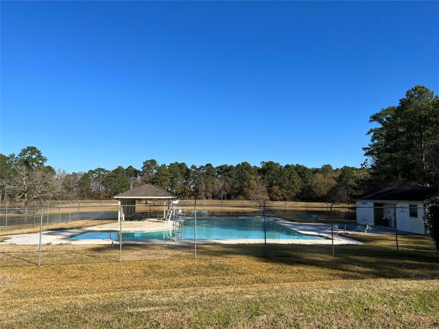 290 Greenbriar Drive, Magnolia, TX 77355