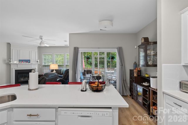 9114 Beaver Brook Way, Charlotte, NC 28277