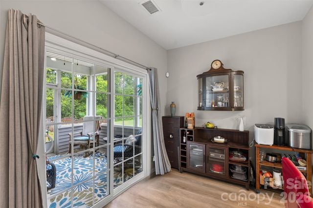 9114 Beaver Brook Way, Charlotte, NC 28277