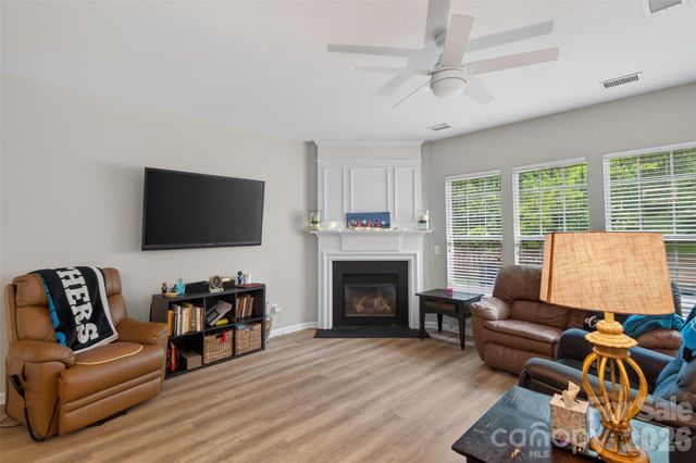 9114 Beaver Brook Way, Charlotte, NC 28277