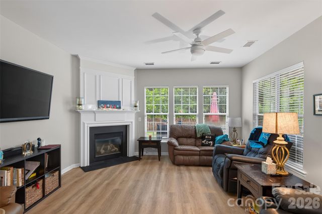 9114 Beaver Brook Way, Charlotte, NC 28277