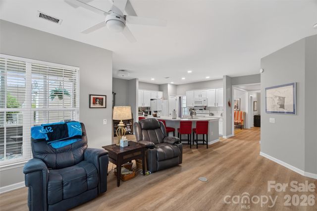 9114 Beaver Brook Way, Charlotte, NC 28277