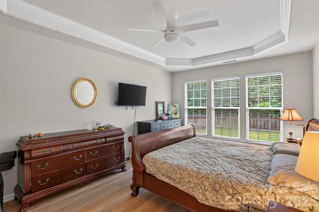9114 Beaver Brook Way, Charlotte, NC 28277