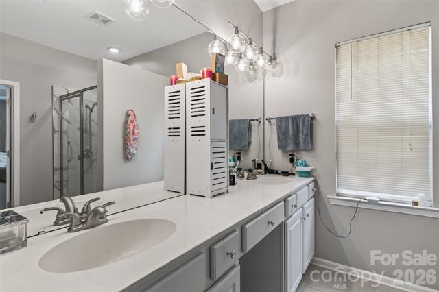 9114 Beaver Brook Way, Charlotte, NC 28277