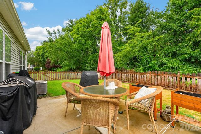 9114 Beaver Brook Way, Charlotte, NC 28277