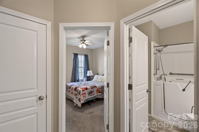 9114 Beaver Brook Way, Charlotte, NC 28277