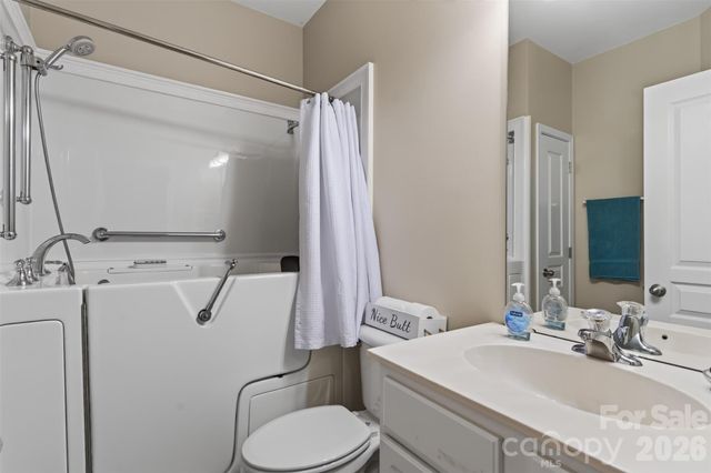 9114 Beaver Brook Way, Charlotte, NC 28277