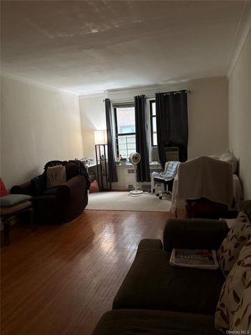 35-35 75th Street 105, Jackson Heights, NY 11372